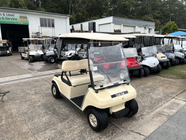 Club Car Ds, 2004, Beige 2 Seat U295 (1)
