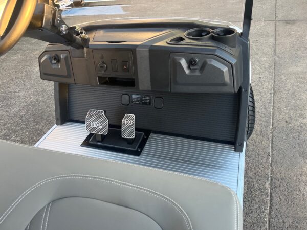 Magnum 6 Seat Community Rc E785 (6)