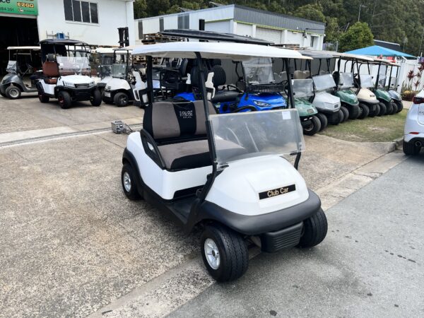 Club Car Precedent 2011 Lead Acid 2 Seat White U301 (1)
