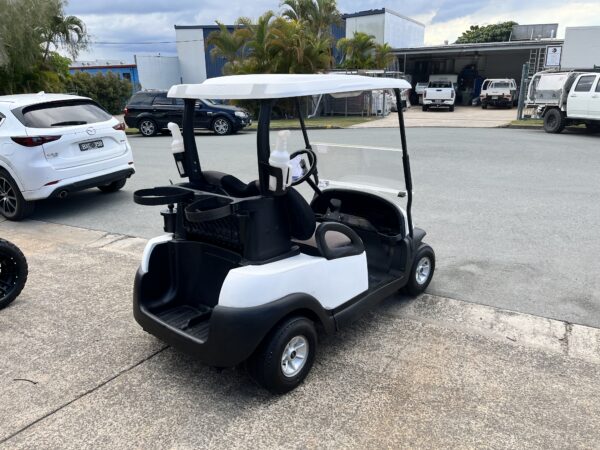 Club Car Precedent 2011 Lead Acid 2 Seat White U301 (4)