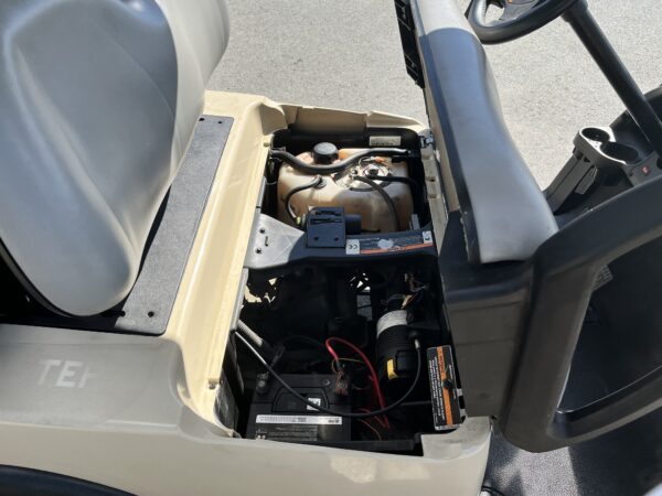 Club Car Precedent 2016 Beige Petrol Code C688 (3)