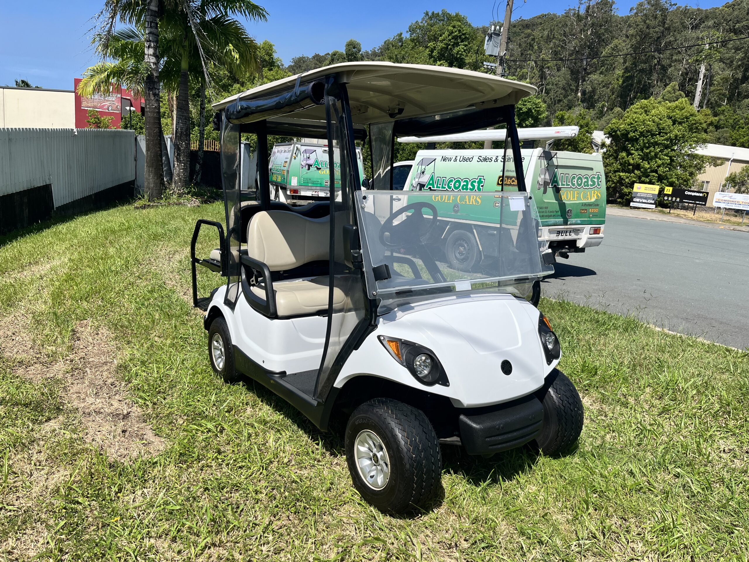 Yamaha G29 Four Seat, 2015 White Lead Acid. Code U376, Price$6750.00