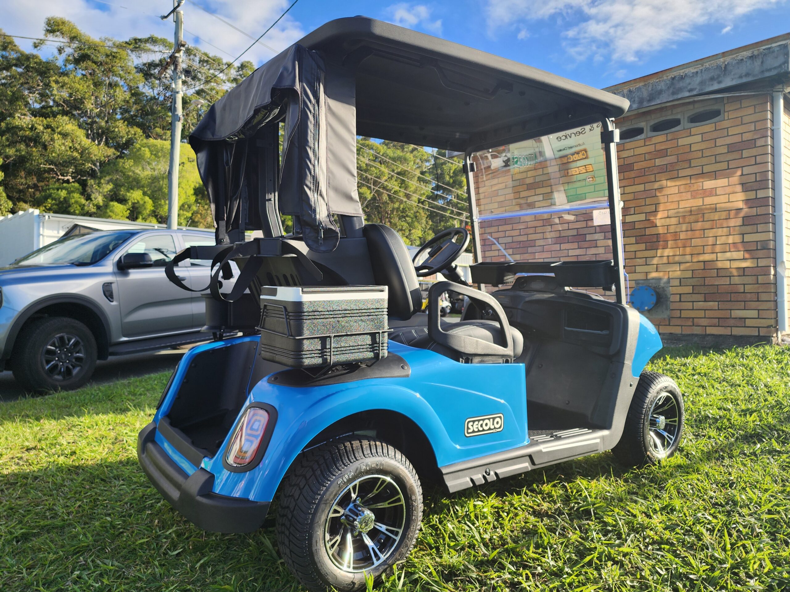 Hio Ev B2 U413.jpg4