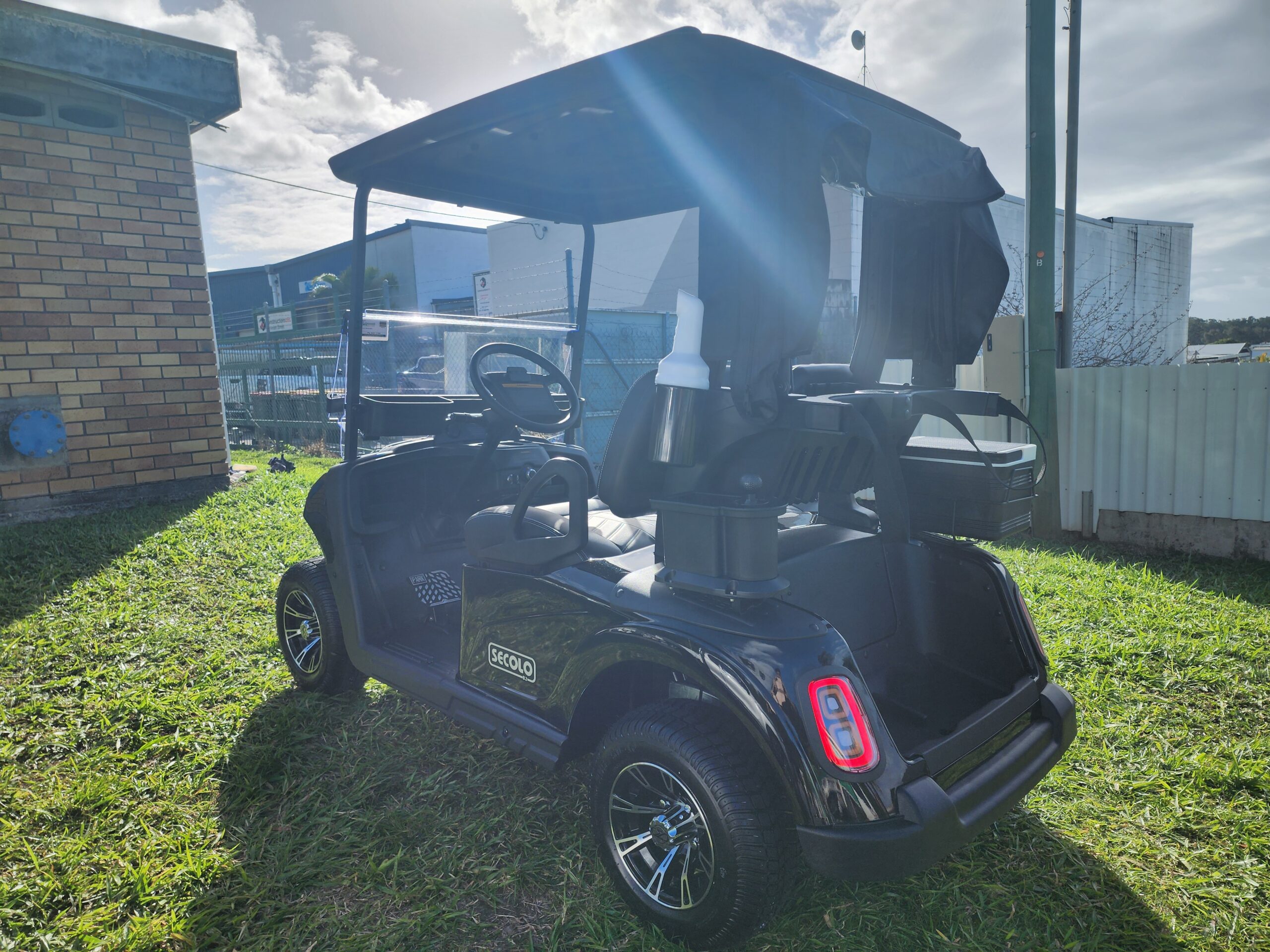 Hio Ev B2 U414.jpg8